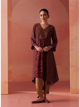 Lakshita - Women Maroon A-Line Viscose Three Fourth Sleeves Kurta
