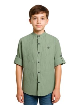 CAVIO - Green Boys Solid Mandarin Collar Textured Casual Shirt