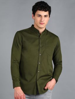 Urbano Fashion - Men Green Cotton Slim Fit Solid Shirt