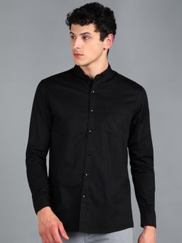 Urbano Fashion - Men Black Cotton Slim Fit Solid Shirt
