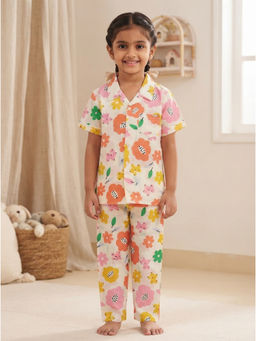 Nottie Planet - Girls White Based Printed Nightsuit