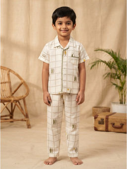 Nottie Planet - Kids White And Brown Printed Nightsuit