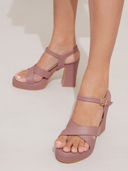 Pink color option, Sold out, Currently selected