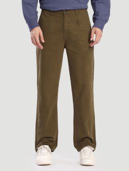 Bene Kleed - Men Front Pleat Solid Olive Chinos