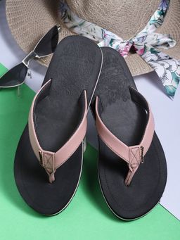 SOLETHREADS - Cushioned Women Black Textured Flipflop