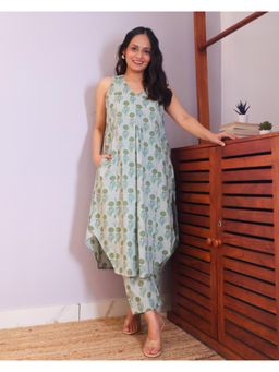 Sivaka India - Green Floral Handblock Print Cotton Kurta & Pant (Set of 2)