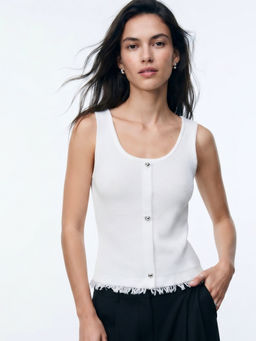 Outzidr - White Sleeveless Top