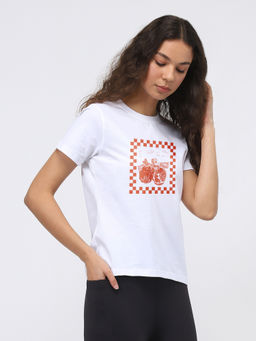 Nobero - Women White Graphic Print T-Shirt