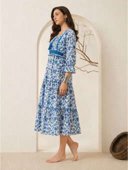 Meeranshi - Women White Floral Viscose Rayon Dress