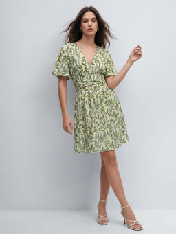 Outzidr - Green Flare Sleeve Printed Dress