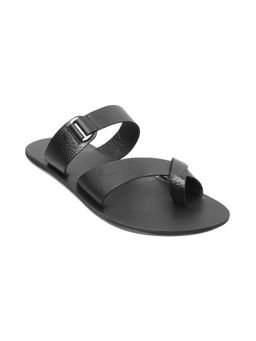 Metro - Mens Black Flat ChappalsMetro Solid Black Sandals