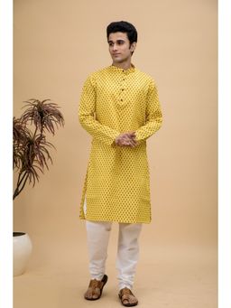 NEUDIS - Men Yellow Printed Cotton Long Kurta (Set of 2)