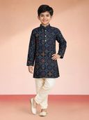 Navy Blue color option, Currently selected