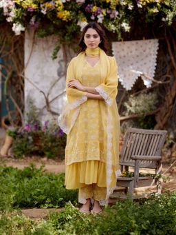 Naaz By Noor - Yellow Sunflower Kurta with Pant and Dupatta (Set of 3)