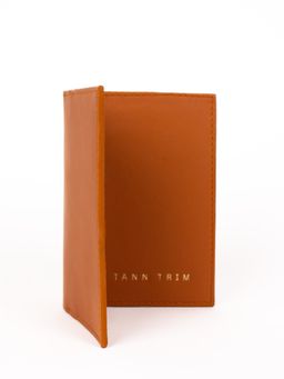 TANN TRIM - Voyager Brown Passport Cover