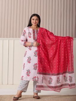 Yufta - White Floral Print Cotton Sequins Work Kurta with Pant & Dupatta (Set of 3)