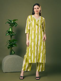 FASHOR - Green Cotton Three Fourth Sleeves Kurta with Pant