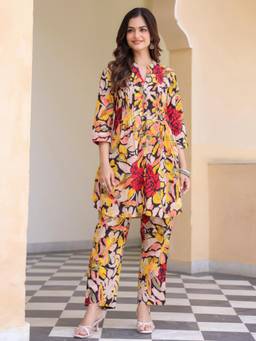 Rain & Rainbow - Multi-Color Cotton Three Fourth Sleeves Kurta With Pant