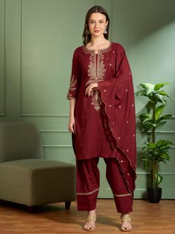 FASHOR - Maroon Cotton Three Fourth Sleeves Kurta With Salwar & Dupatta