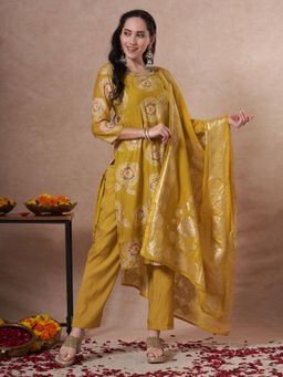 FASHOR - Green Muslin Silk Three Fourth Sleeves Kurta With Pant & Dupatta