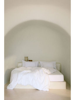 H&M - White Jacquard-Weave Double/King Duvet Cover Set