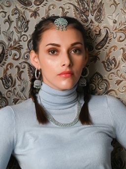 Odette - Elegant Green Sober Necklace Set