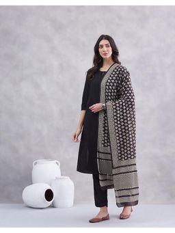Fabindia - Women Black Cotton Printed Dupatta