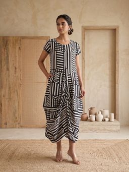 AAVYAM - Black and White Cotton Drape Dress