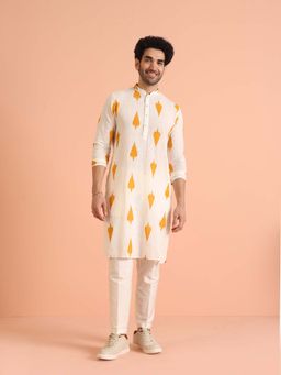 KISAH - White Printed Regular Kurta and Pant