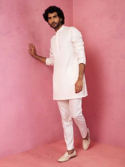 Vastramay - Cream Solid Regular Kurta and Pant