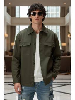 VEIRDO - Men Olive Pocek Solid Cotton Regular Shacket