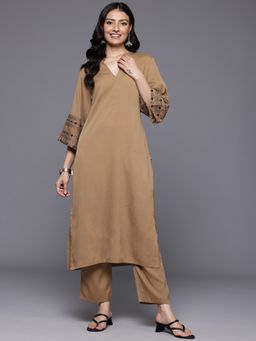 Varanga - Beige Three Quarter Thread Embroidered Kurta with Pant (Set of 2)