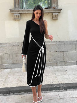 Outzidr - Black One Shoulder With One Full Sleeves Midi Dress