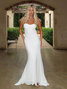 Outzidr - White Off Shoulder Fit And Flare Maxi Dress