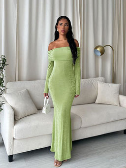 Outzidr - Green Off-Shoulder Fit And Flare Maxi Dress