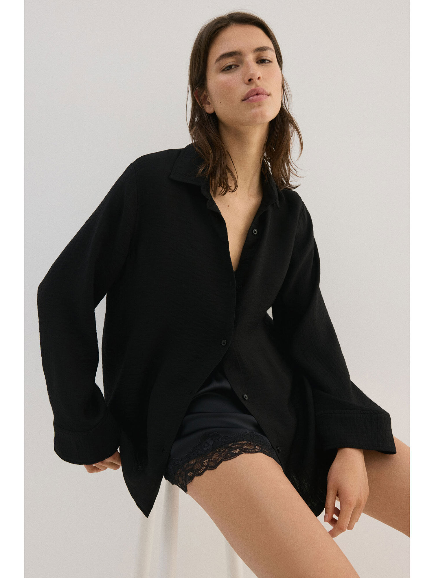 h&m Women Black Crinkled Viscose-Blend Shirt-picture-43
