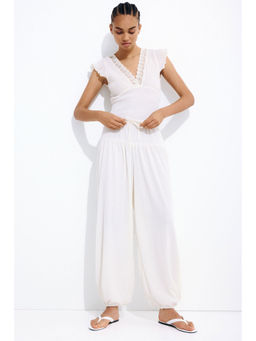 H&M - Women White Crinkled Balloon Trousers