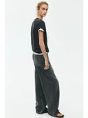 Black color option, Currently selected