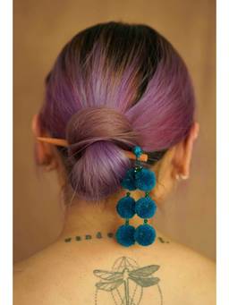 Ziddi - Teal Pom Pom Zuri Bun Stick