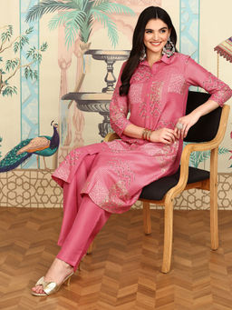 ISHIN - Women Chinon Printed Pink Kurta with Pant (Set of 2)