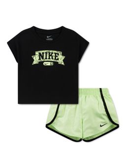 Nike - Lace It Up Sprinter T-Shirt And Shorts