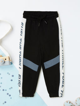 max - Boys Printed Joggers-Black