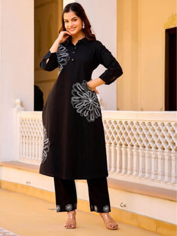 Autumnlane - Iti Jet Cotton Kurta with Pant (Set of 2)