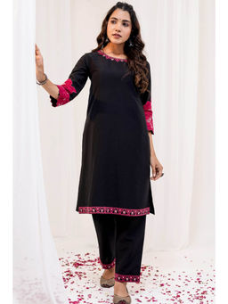 Autumnlane - Purna Onyx Embroidered Cotton Kurta with Pant (Set of 2)