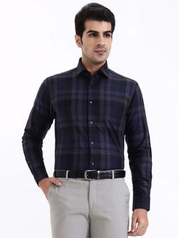 Metal - Men Navy Blue Checks Formal Shirt