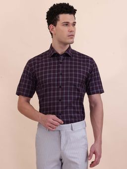Greenfibre - Men Dark Burgundy Checked Formal Shirt