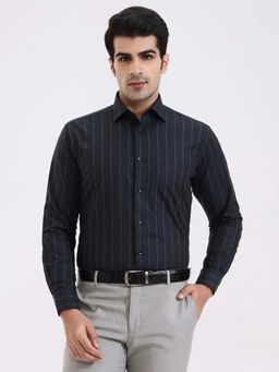 Metal - Men Navy Blue Printed Formal Shirt