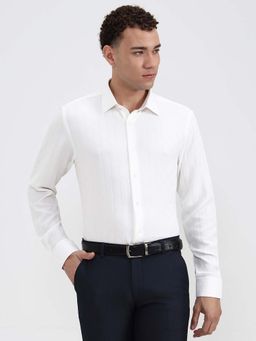 Wyre - Men Off White Self Design Party Wear Shirt