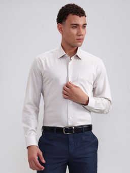 JadeBlue - Men Cream Printed Formal Shirt