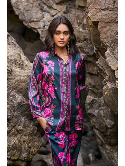 dash and dot - Green Contrast Floral Shirt